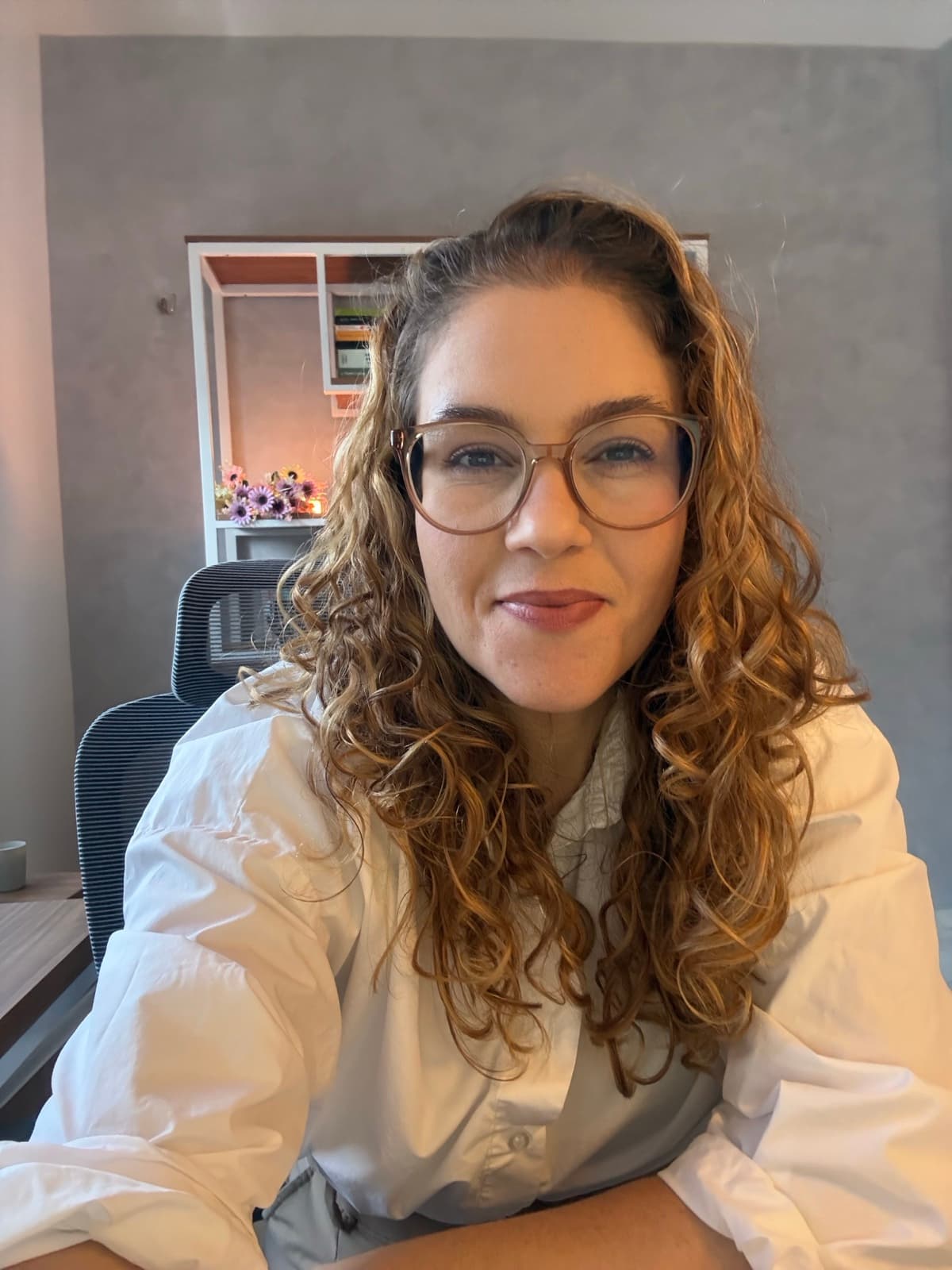 Isabele Assunção — Psicóloga especialista em ACT
